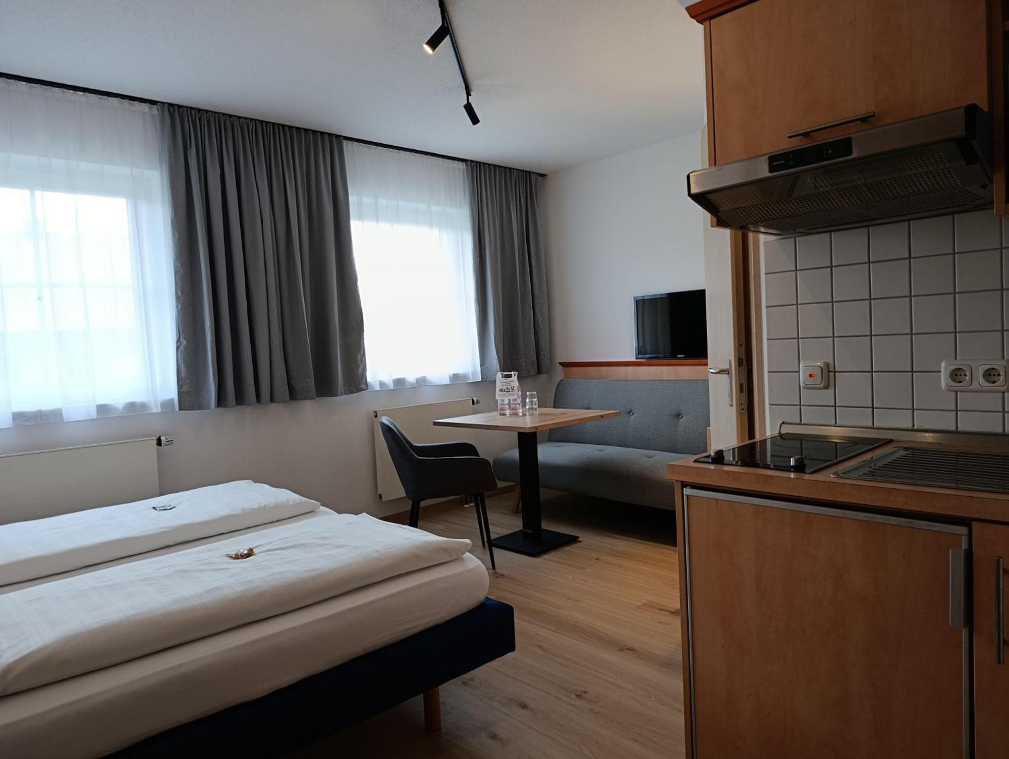 Mikro Apartments Erding Eksteriør bilde